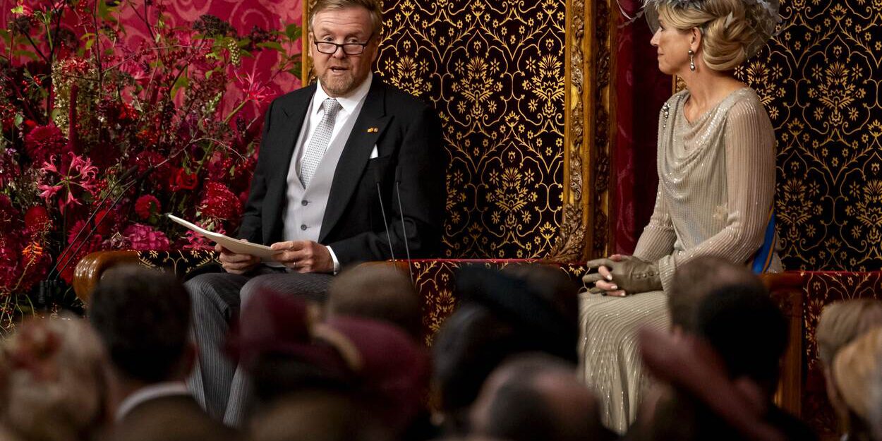 Prinsjesdag: Koning spreekt troonrede uit